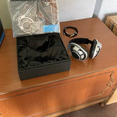 Sennheiser HD 800 Headphones image 17