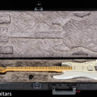 Fender Juanes Stratocaster Maple Fingerboard Luna White (177) image 7