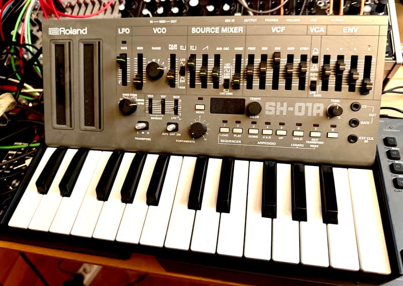 Roland SH-01A Boutique Series Synthesizer Module with K-25m Keyboard 2017 - Present - Gray image 1