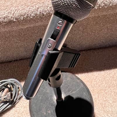 Shure 585SA Mic Hi Z - Minty image 1