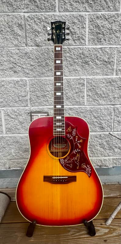 Gibson Hummingbird Custom 1974 - Cherry sunburst image 1