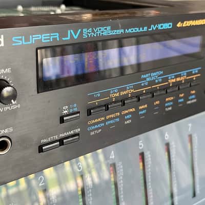 Roland JV-1080 64-Voice Synthesizer inkl. 3x SR-JV80 Expansion Card (02, 03, 08)