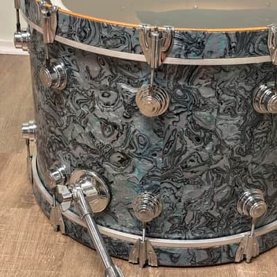 DW Collector's Series Drum Set - 10/12/15/22/14 Blue Abalone Finishply 1999 image 9