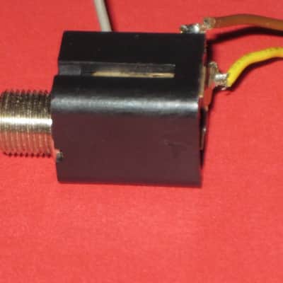 2 lite use genuine Boss INPUT jacks (for compact sized pedals) +nuts,washers,wires (+3 extra wires & 2 zip ties) BOTH jacks have brown,gray,yellow wires attached, work fine, from 2000s (can be used on most other year Boss pedals) NO: pedal(s), other parts image 6