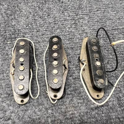 1976 Fender Stratocaster Pickups - Grey bottom image 1