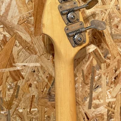 Pre Owned Fender 1975 Precision Bass - Sunburst, Rosewood Inc. Case image 6