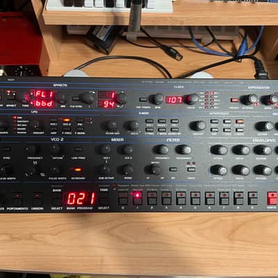 Dave Smith Instruments OB-6 Desktop 6-Voice Polyphonic Synthesizer 2017 - Present - Black image 3