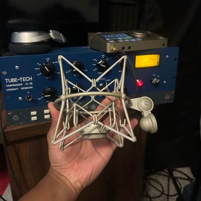 Neumann U87Ai | Studio Set image 4
