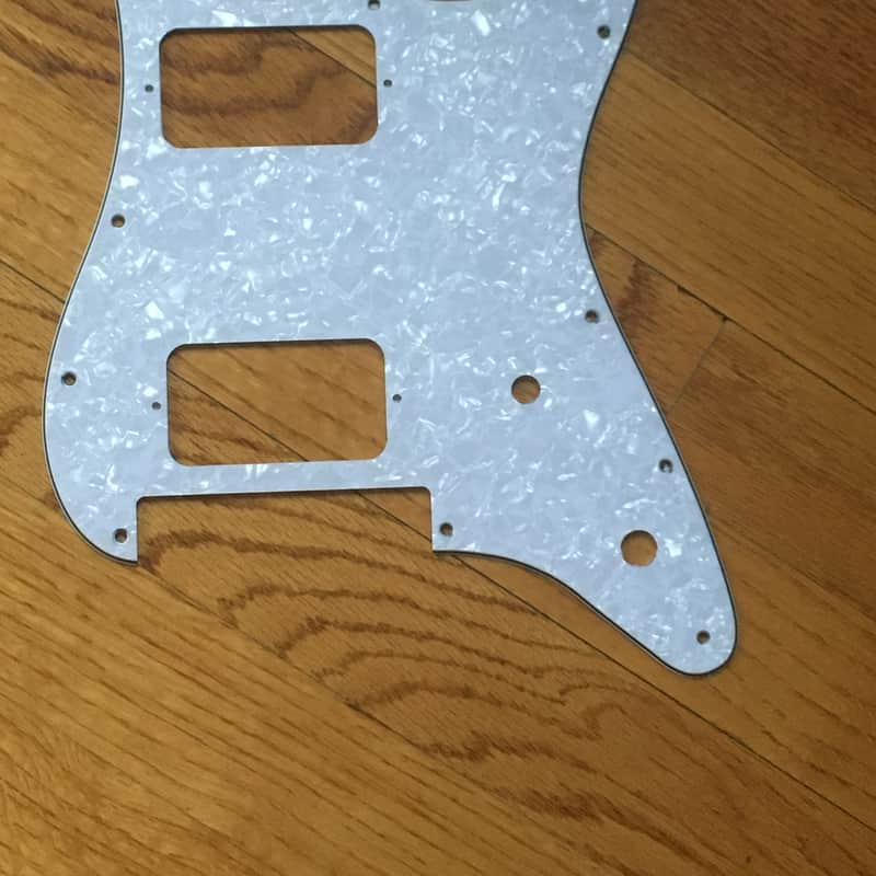 ? Custom Strat pickguard White Pearl NOS