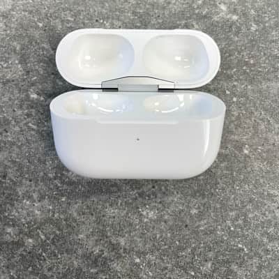 Apple AirPods Pro MagSafe Charging Case Replacement image 1