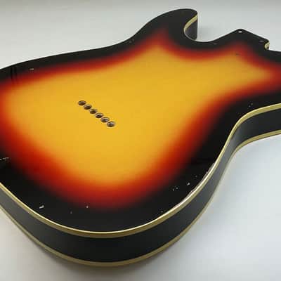 Show Me Nitro Finishes Nitro Lacquer T-Style - 3 Tone Sunburst image 10