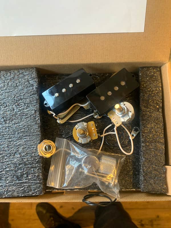 Fender V-Mod II Precision Bass Pickups | Reverb Canada