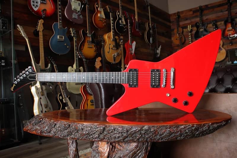 Gibson Explorer 1984 left-handed Lefty Ferrari red James Hetfield