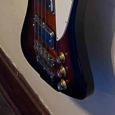 Epiphone Thunderbird '60s 2022 - Present - Tobacco Sunburst image 3