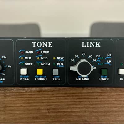 API 2500 Stereo Bus Compressor image 3