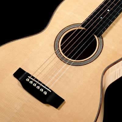 Martin CTM 00-12F Adirondack Spruce European Flame Maple 3-piece back [2184633] (07/15) image 10