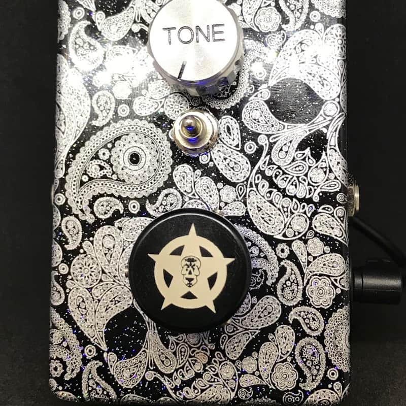 Flattley Guitar Pedals Revolution - Dynamic Overdrive Pedal Black/Silver Skulls Blue LED Halo image 1
