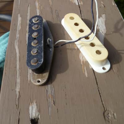 1976 Fender Stratocaster Pickup / Cover image 16