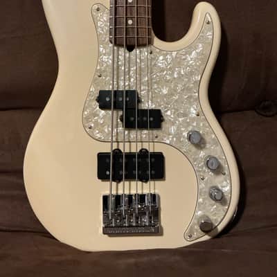 Fender Precision Bass American Deluxe with Rosewood Fretboard 1996 - Arctic White 50th Anniversary image 2