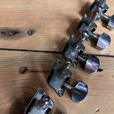 Yamaha Pacifica 012 Chrome Guitar Machine Heads Tuners 6 - in - line image 7