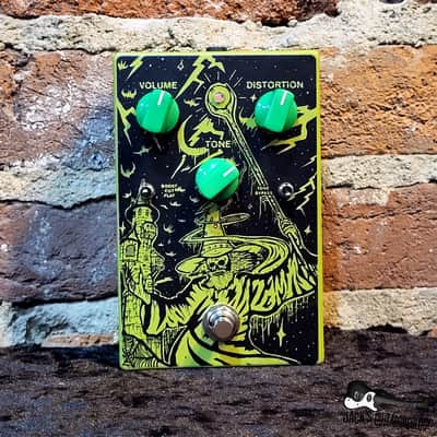 Haggtronix Rotten Sorcerer Green Fuzz Pedal (Glows in the Dark)