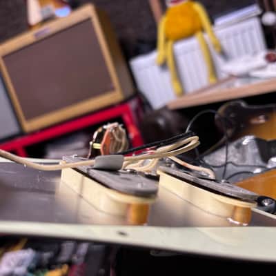 Immagine Fender Stratocaster USA 69 Custom Shop Abigail Ybarra edition pickups - very rare! - 13