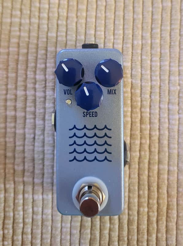 JHS Tidewater Tremolo V2 2020 - Present - Blue image 1