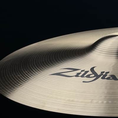 Zildjian 18" A Thin Crash Cymbal - 1275g image 5