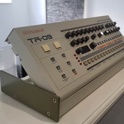 Roland TR-09 Rhythm Composer 2017 - Present - White image 3