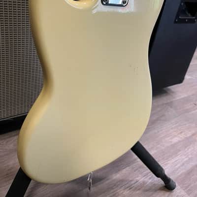Fender Musicmaster with Rosewood Fretboard 1974 - Olympic White image 11