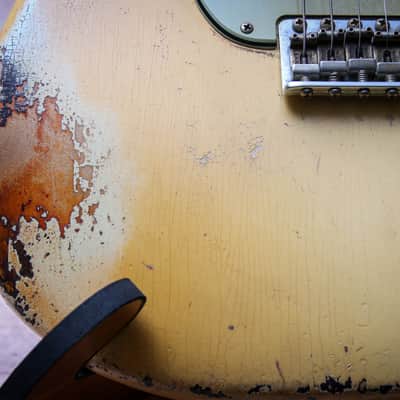 FENDER USA Masterbuilt '61 Reissue Stratocaster Heavy Relic *Vincent Van Trigt " Vintage White + Rosewood" (2024) image 12