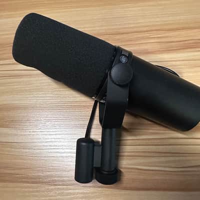 Shure SM7B Cardioid Dynamic Microphone 2001 - Present - Black image 2