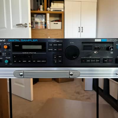 Roland MKS-100 12 bit Vintage Sampler + Gotek