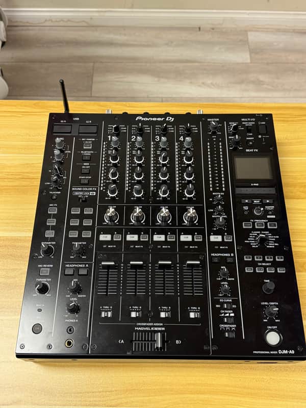 Pioneer DJM-A9 4-Channel Professional DJ Mixer - Black imagen 1