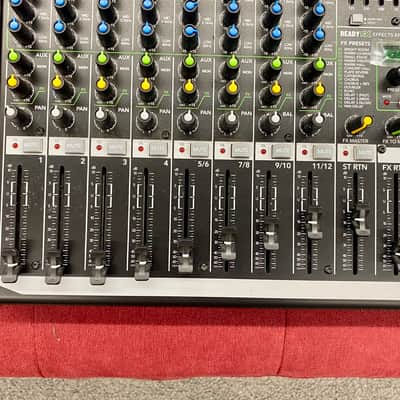 Mackie ProFX12v2 12-Channel Effects Mixer with FX image 6