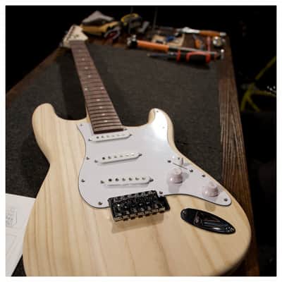Guitarworks Duo-Cutaway DIY Electric Guitar Kit image 8