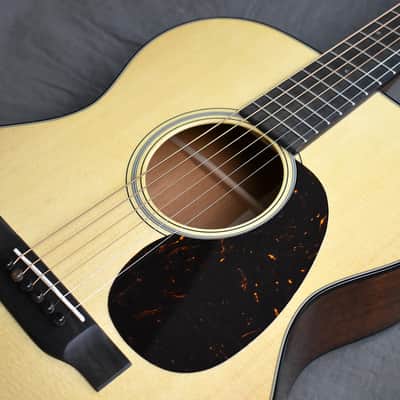 Martin 000-18 image 25
