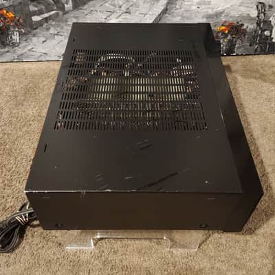 Sony Sony STR-D711 is an AM/FM stereo receiver with Dolby Pro Logic and 5.1 channel 90s  - Black image 6