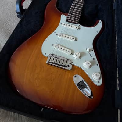Fender American Deluxe Stratocaster (Ash) – 2013 image 3