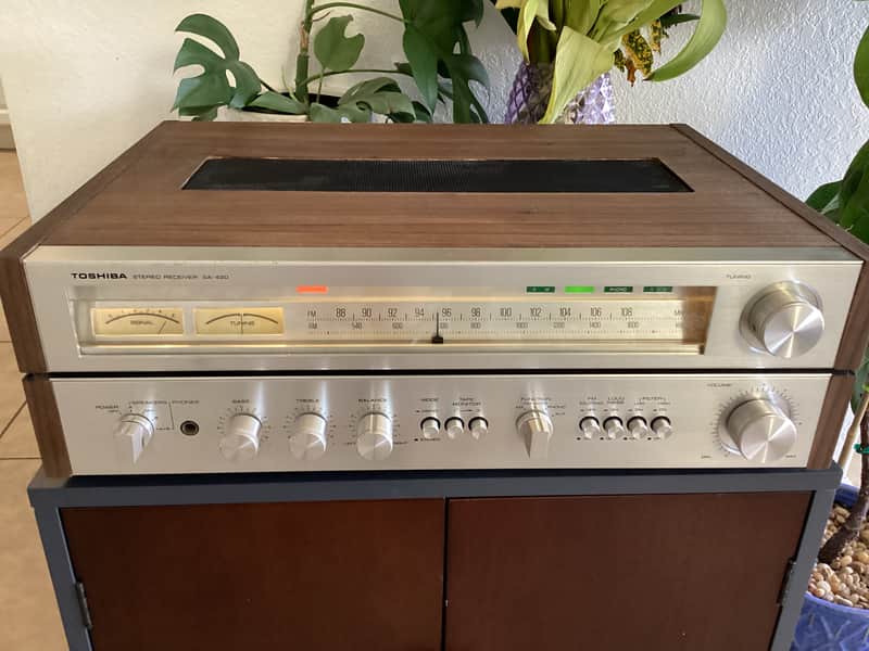 Toshiba SA-420 1976 Silver/Real Walnut Recapped/Serviced with LEDs image 1