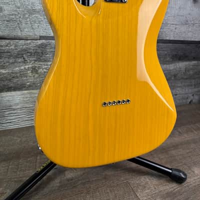Fender American Ultra Maple Neck, w/hardshell case, Butterscotch Blonde image 9