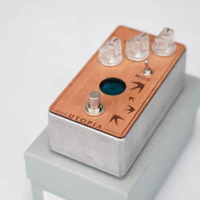 Anasounds Utopia mk1 Analog Delay Effects Pedal w/ Wood Top & Box #59296 image 8
