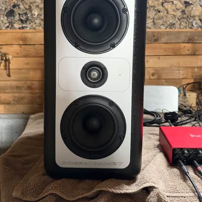 Barefoot Sound MicroMain 27 Gen2 MTM Active Studio Monitor - Pair 2013 - Present - Black image 7