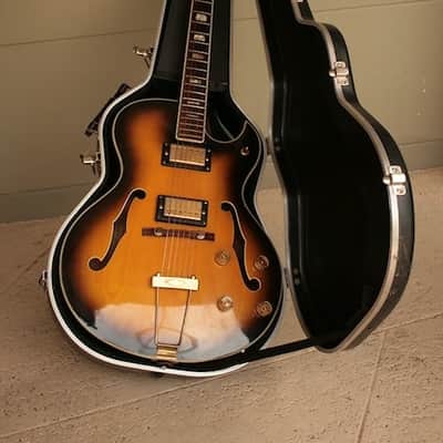 Voxton X-215 (ES175 copy) 1964 Two Tone burst image 4