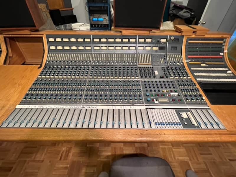 Neve 8058 1977- grey image 1