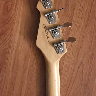 Peavey Patriot Bass in Natural with original case 1985 image 10