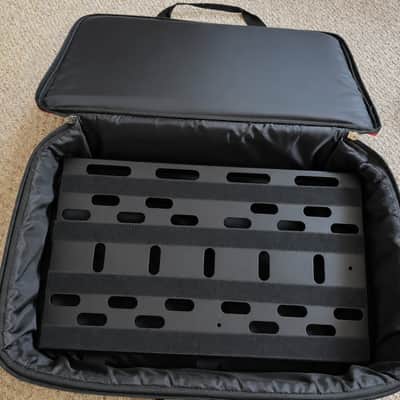 Voodoo Lab Dingbat Medium Pedalboard with Case 2010s - Black image 1