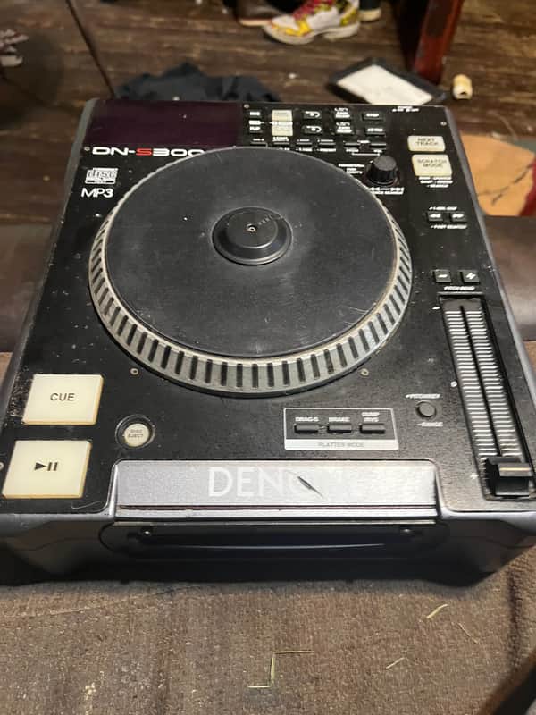 Denon S3000 Turntable/CD/MP3 image 1