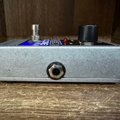 Electro-Harmonix Neo Clone Analog Chorus With Box 2010 - Present - Black / Blue image 5