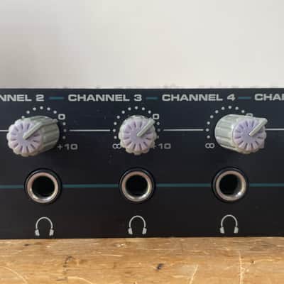 Samson Q5 Half Rack Headphone Amplifier image 4